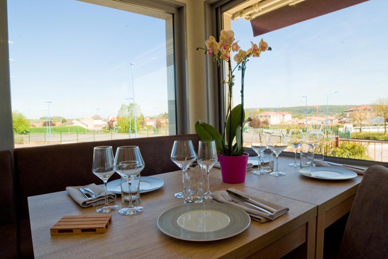 Logis Hotel Restaurant De La Madeleine Commercy 외부 사진