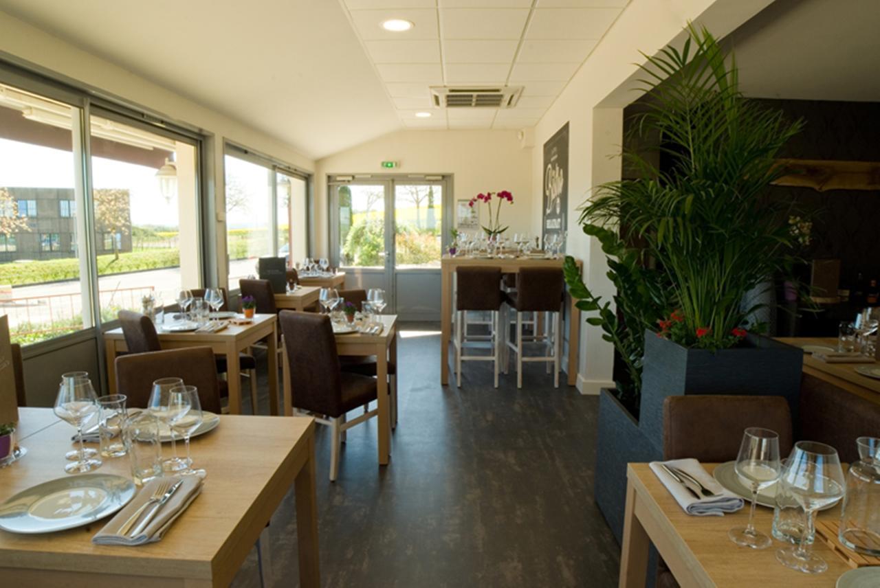 Logis Hotel Restaurant De La Madeleine Commercy 외부 사진